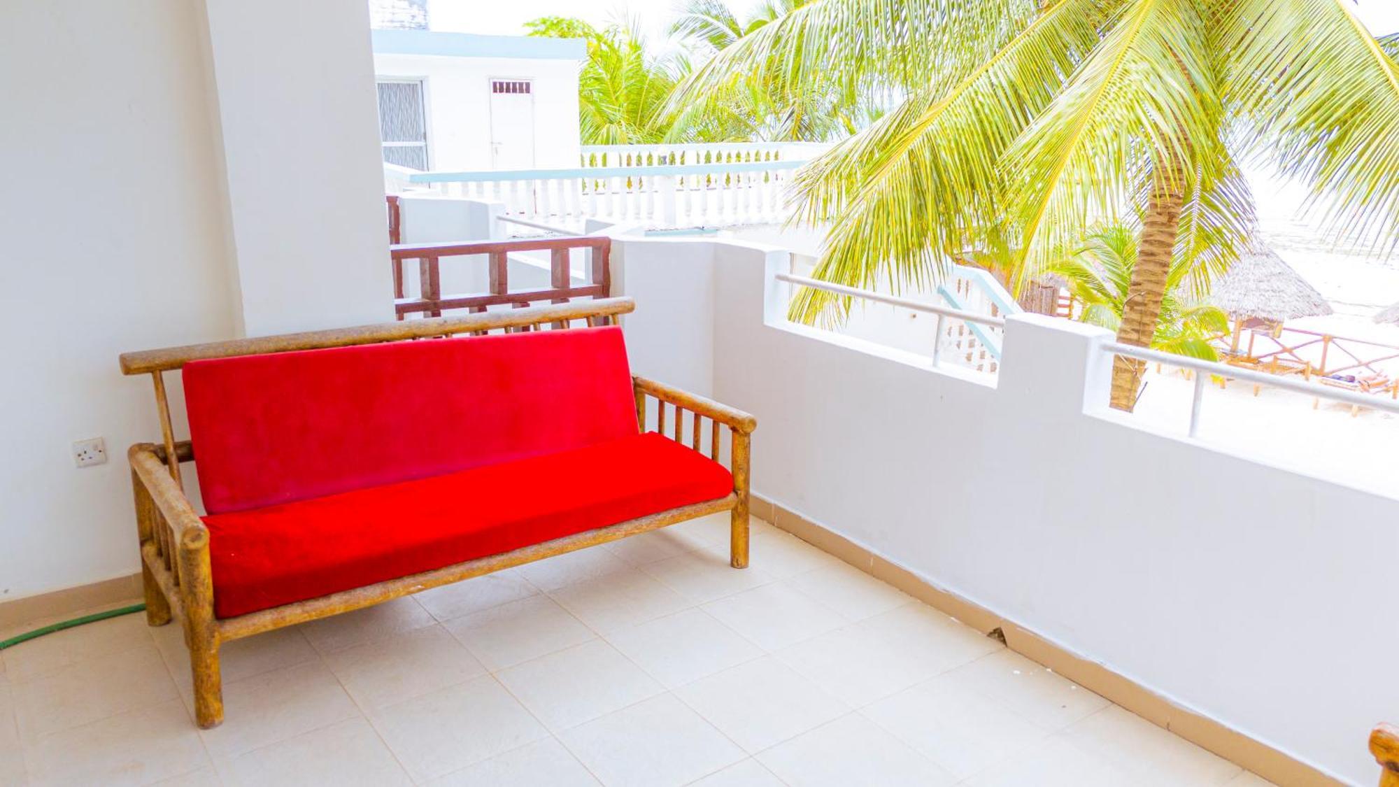 Sands Inn Hotel Pwani Mchangani Kültér fotó