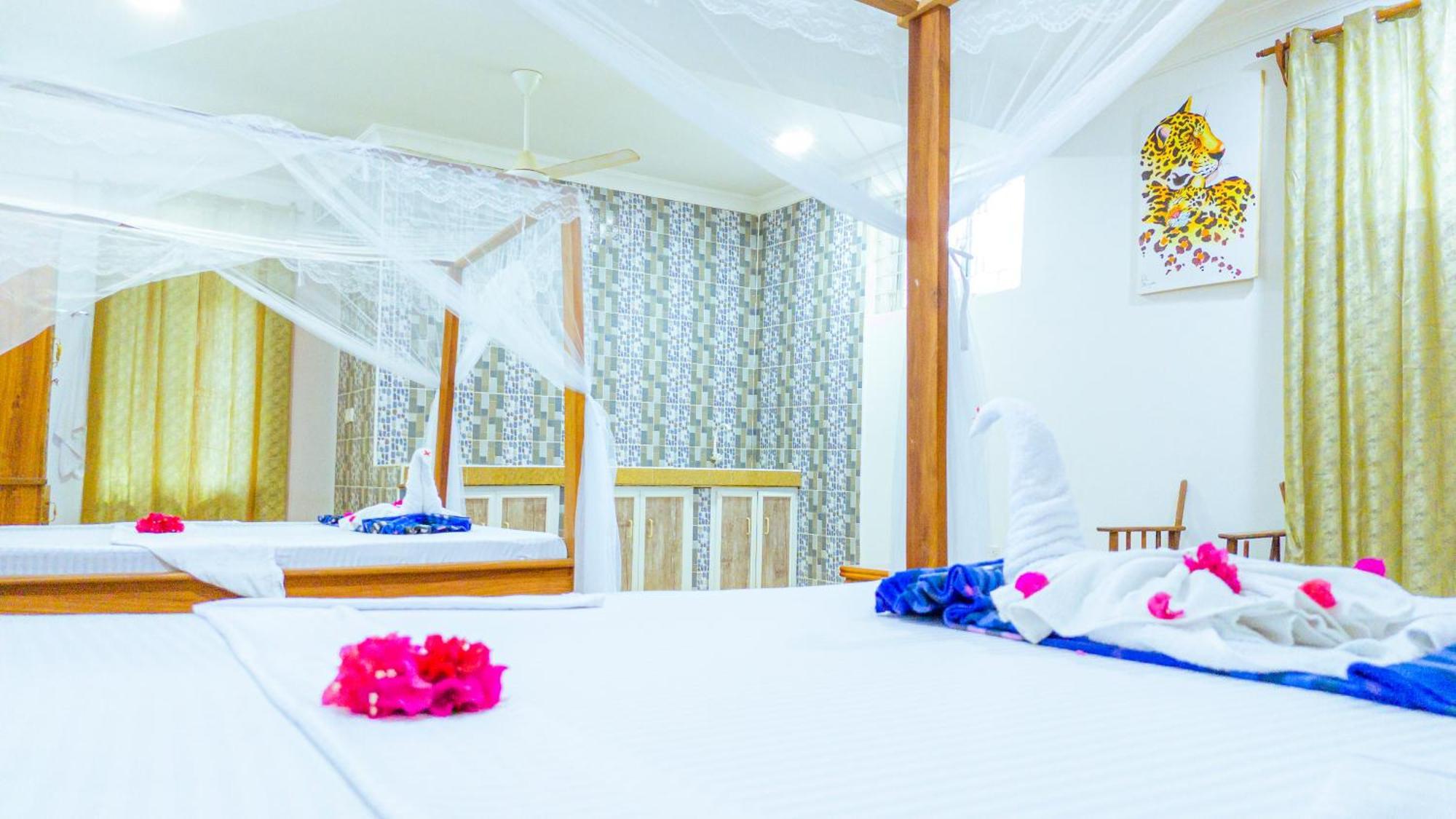 Sands Inn Hotel Pwani Mchangani Kültér fotó