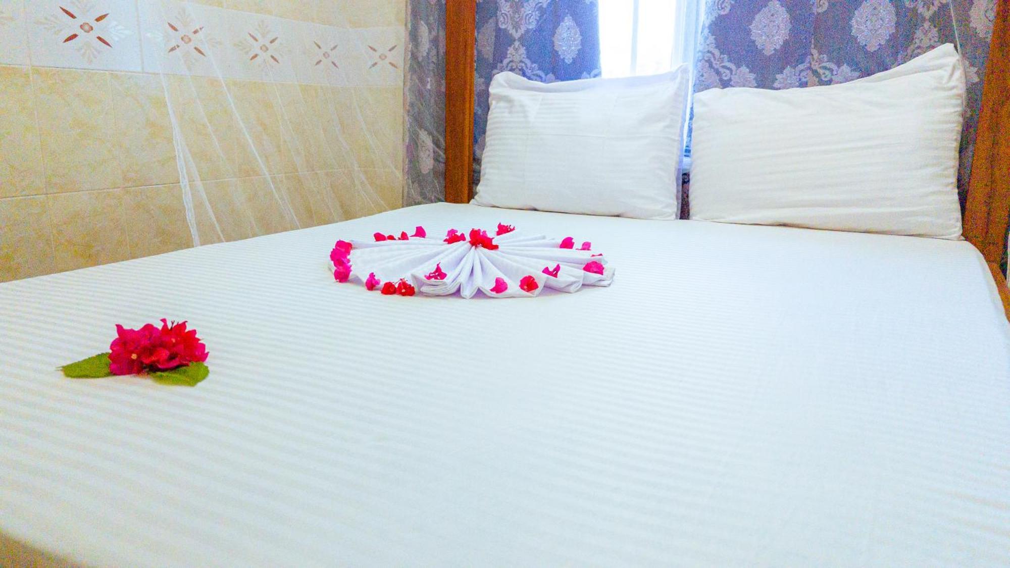 Sands Inn Hotel Pwani Mchangani Kültér fotó
