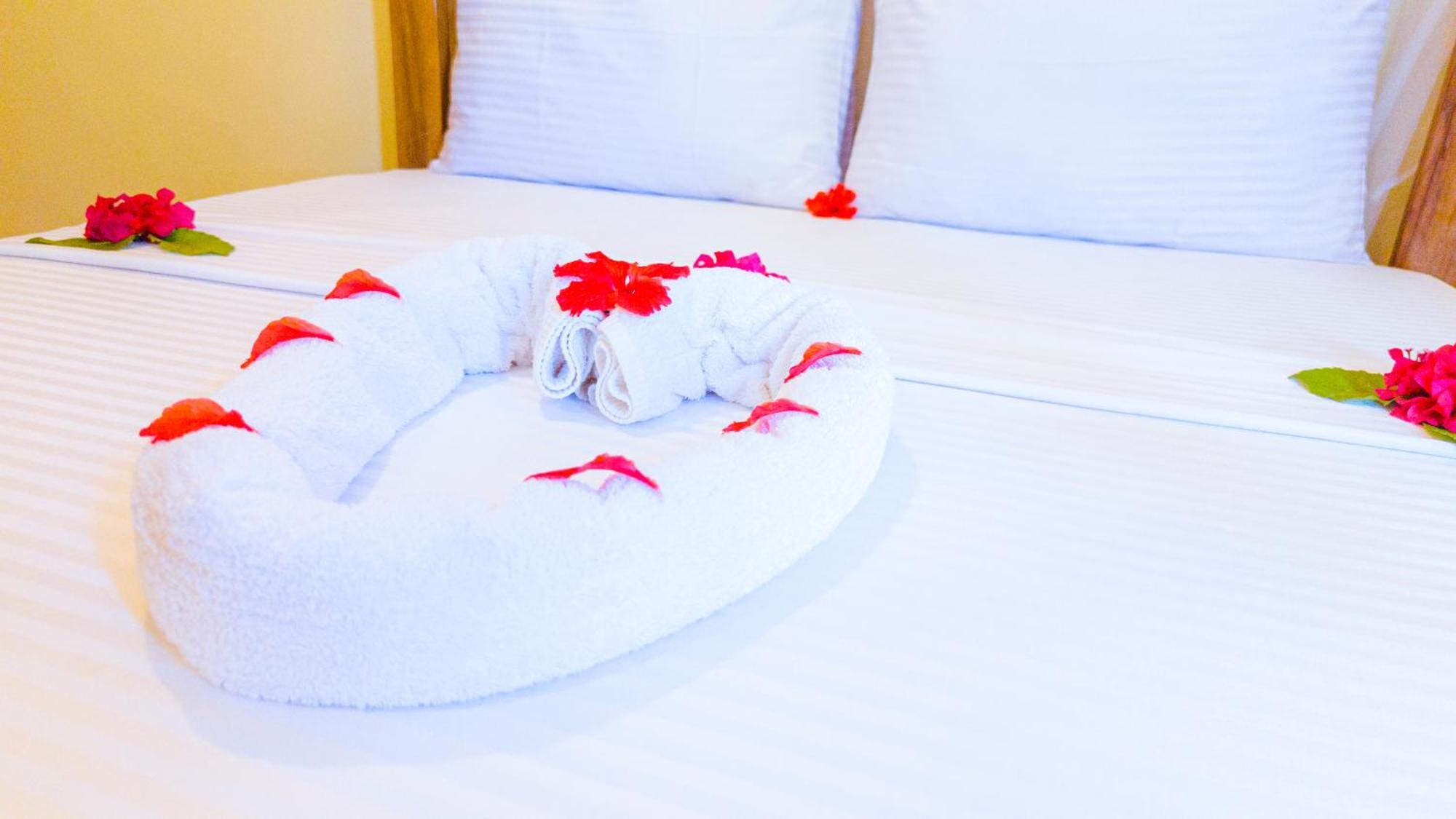 Sands Inn Hotel Pwani Mchangani Kültér fotó